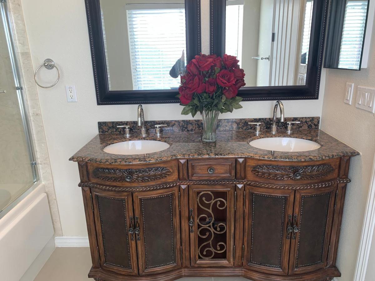 ריברסייד Luxhome Rooms In Mansion מראה חיצוני תמונה